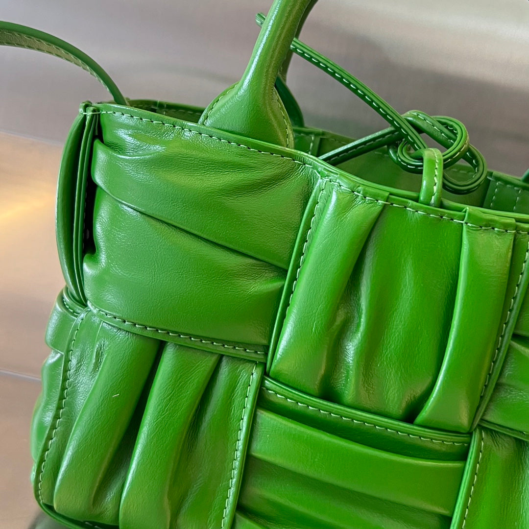 BOTTEGA VENETA CANDY ARCO TOTE 20 IN GREEN SOFT LAMBSKIN
