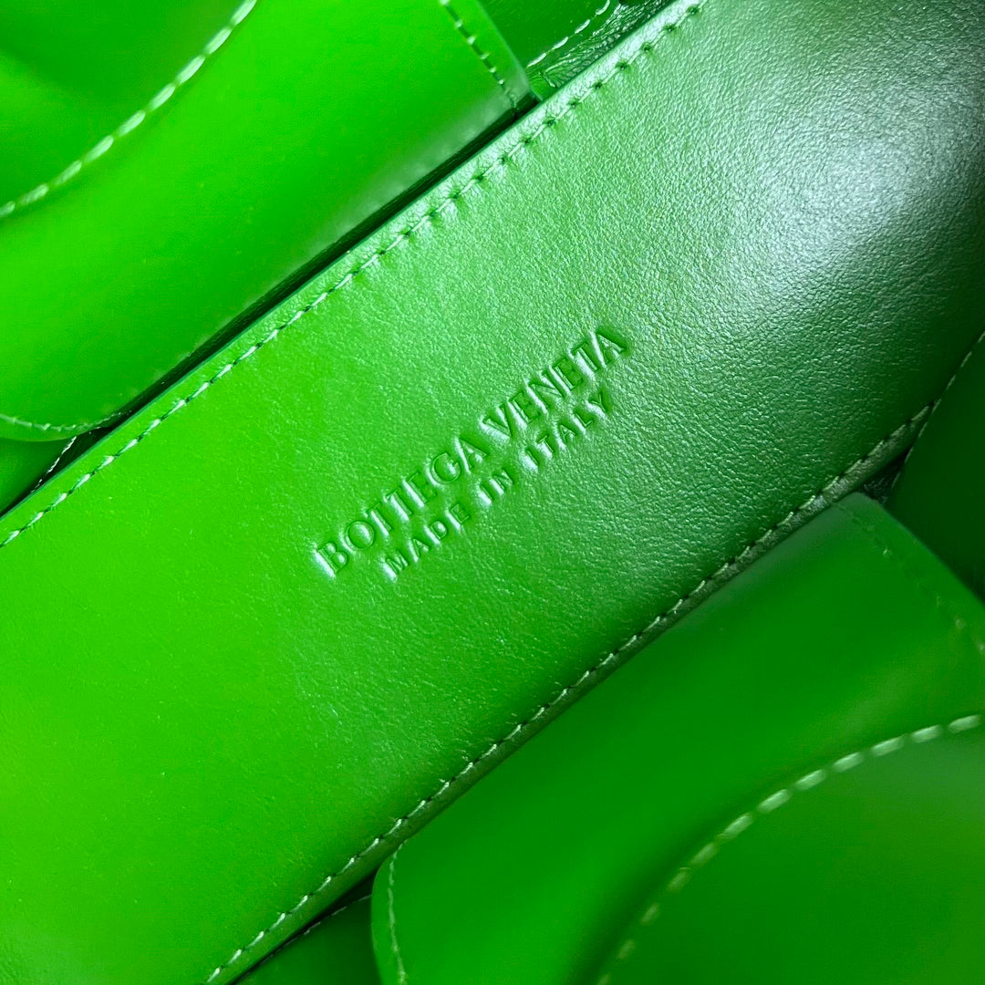 BOTTEGA VENETA CANDY ARCO TOTE 20 IN GREEN SOFT LAMBSKIN