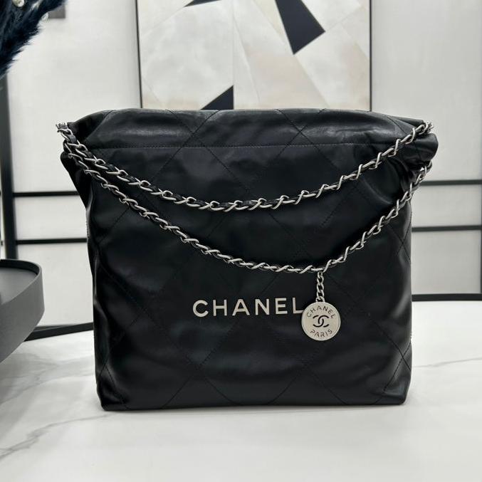 CHANEL MEDIUM 37 HANDBAG IN BLACK CALFSKIN SILVER HARDWARE