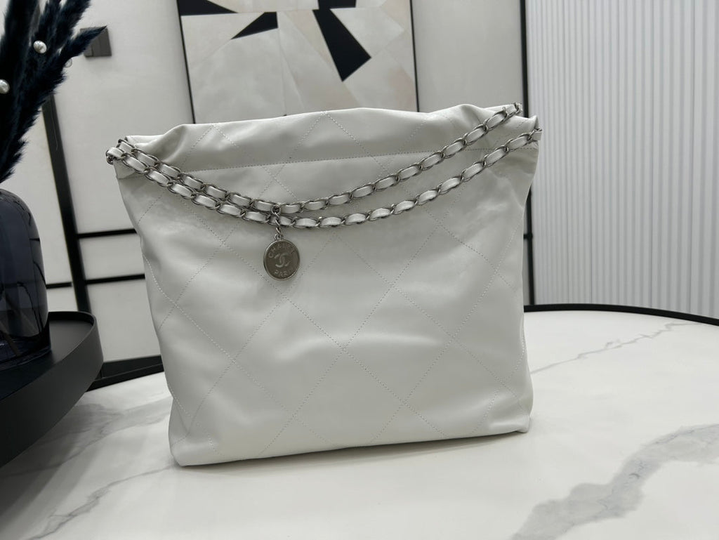 CHANEL LARGE 42 HANDBAG IN WHITE CALFSKIN SILVER HARDWARE
