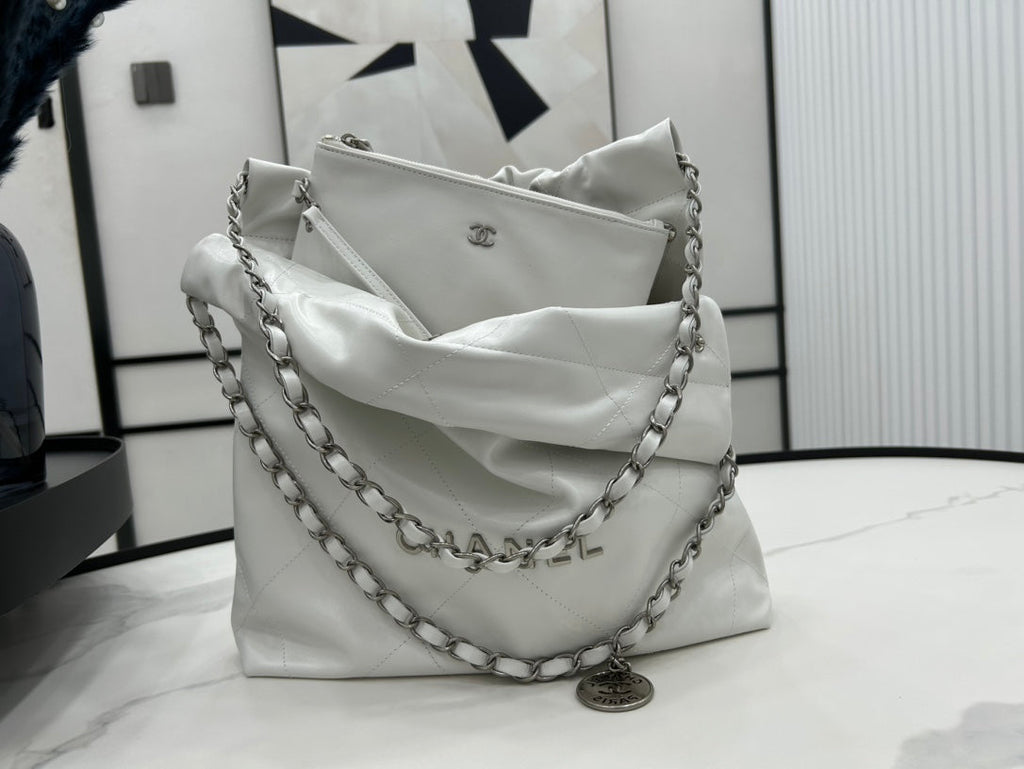 CHANEL MEDIUM 37 HANDBAG IN WHITE CALFSKIN SILVER HARDWARE