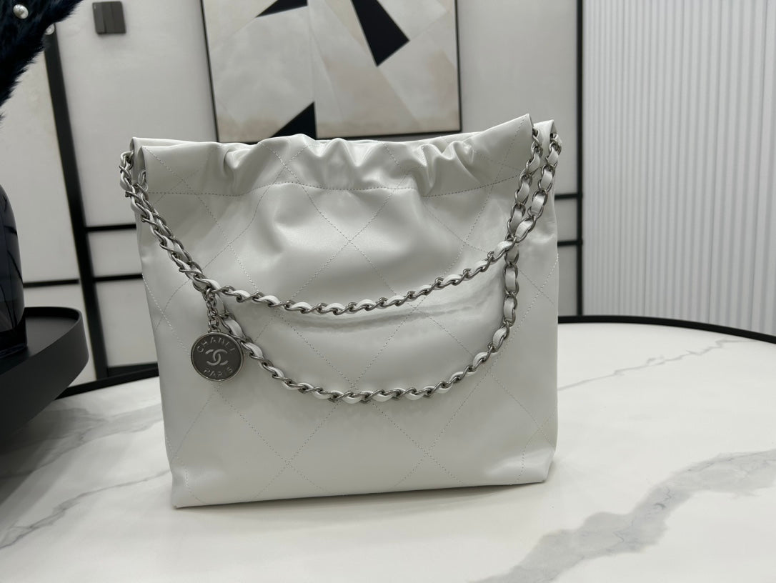 CHANEL MEDIUM 37 HANDBAG IN WHITE CALFSKIN SILVER HARDWARE