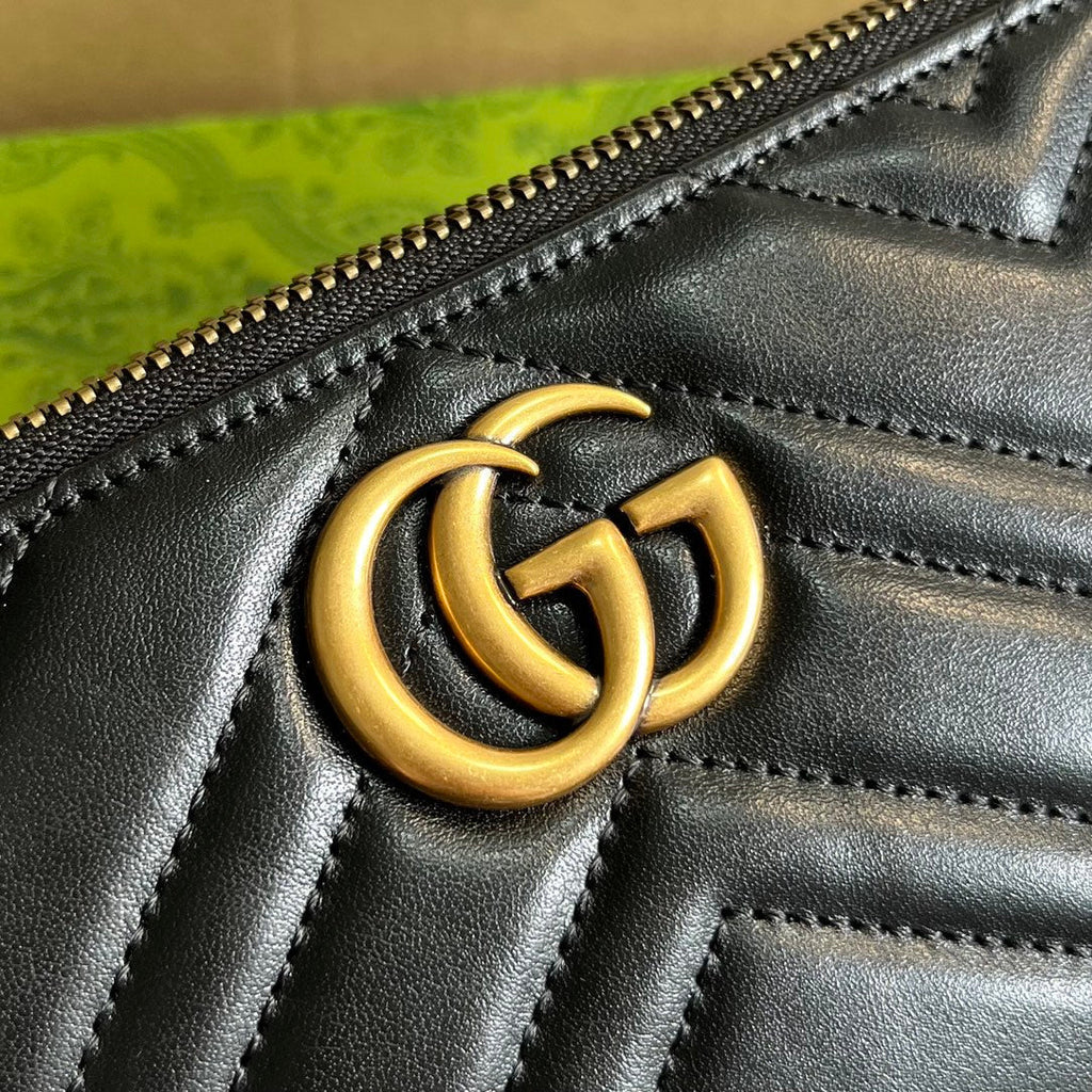 GUCCI MARMONT SMALL 23 HANDBAG IN BLACK CALFSKIN WITH GOLDEN LOGO