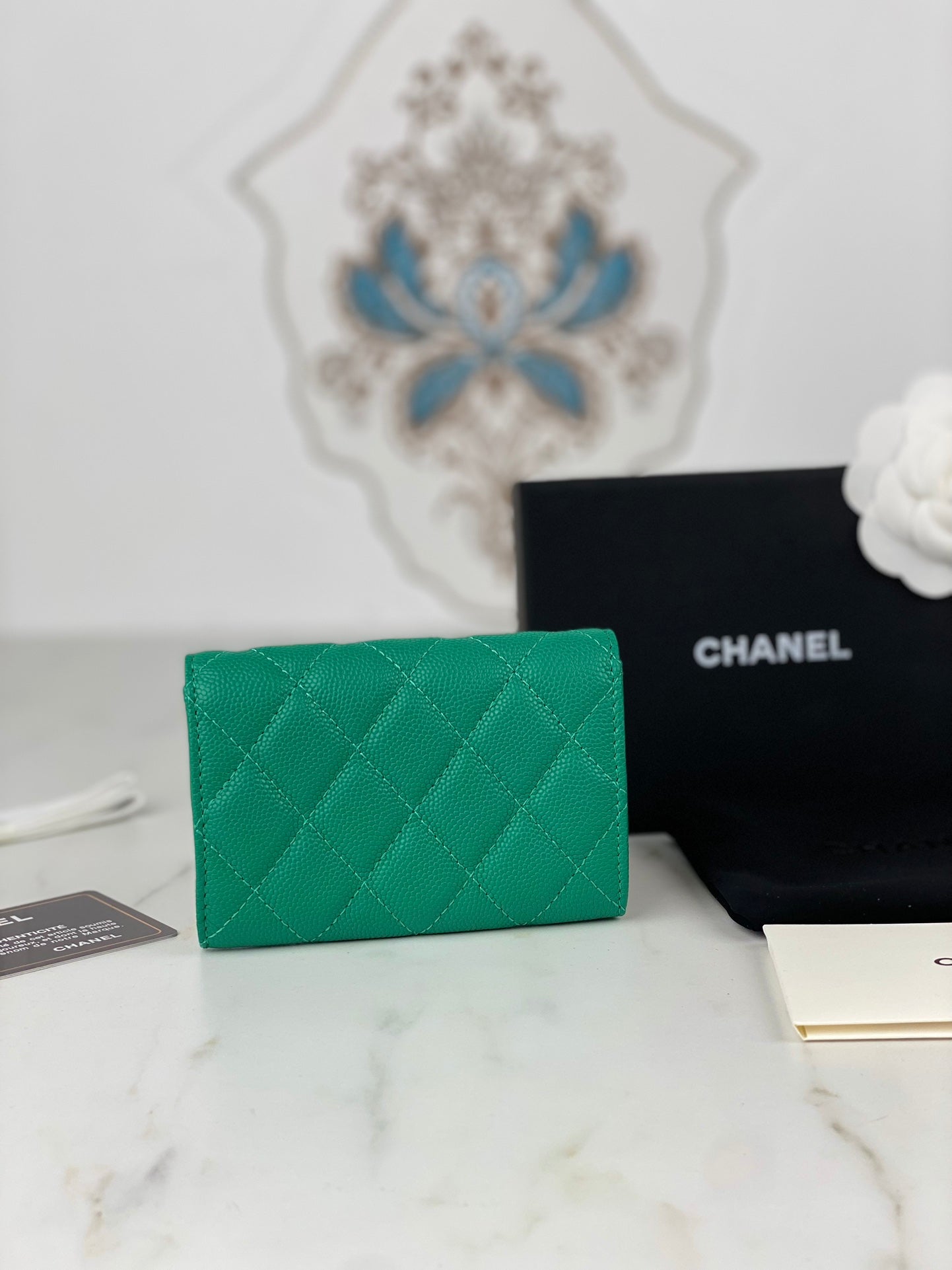 CHANEL FLAP CARD HOLDER 11 EMERALD GRAINED CALFSKIN GOLD ICON