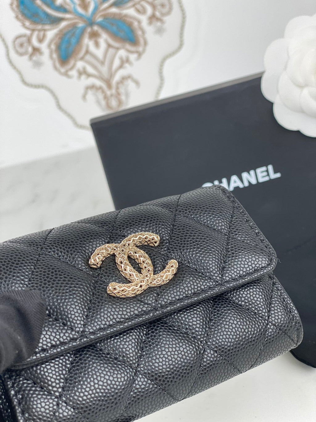 CHANEL FLAP CARD HOLDER 11 BLACK GRAINED CALFSKIN GOLD ICON