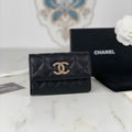 CHANEL FLAP CARD HOLDER 11 BLACK GRAINED CALFSKIN GOLD ICON