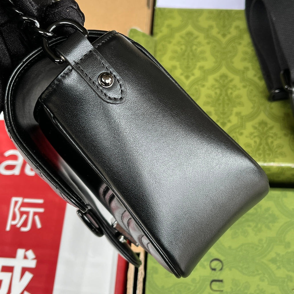 GUCCI MARMONT QUILTED SHOULDER BAG 18 IN BLACK CALFSKIN