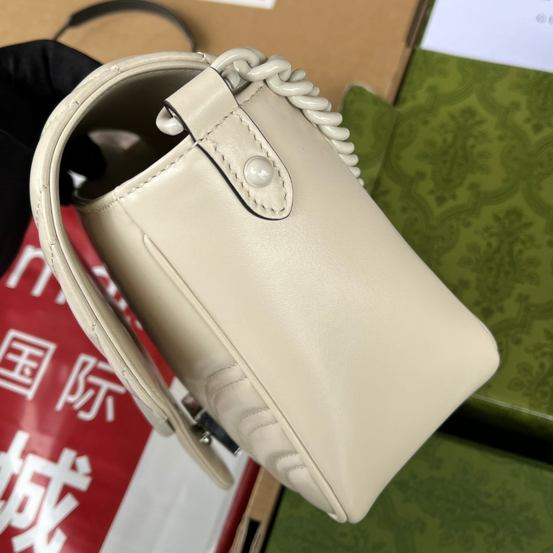 GUCCI MARMONT QUILTED SHOULDER BAG 18 IN WHITE CALFSKIN