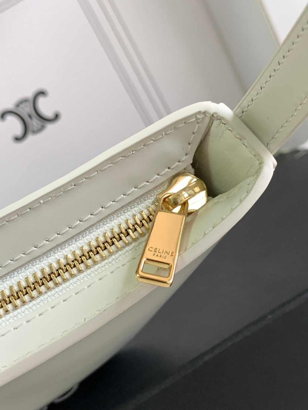CELINE CROQUE 18 GLOSSY CALFSKIN WHITE