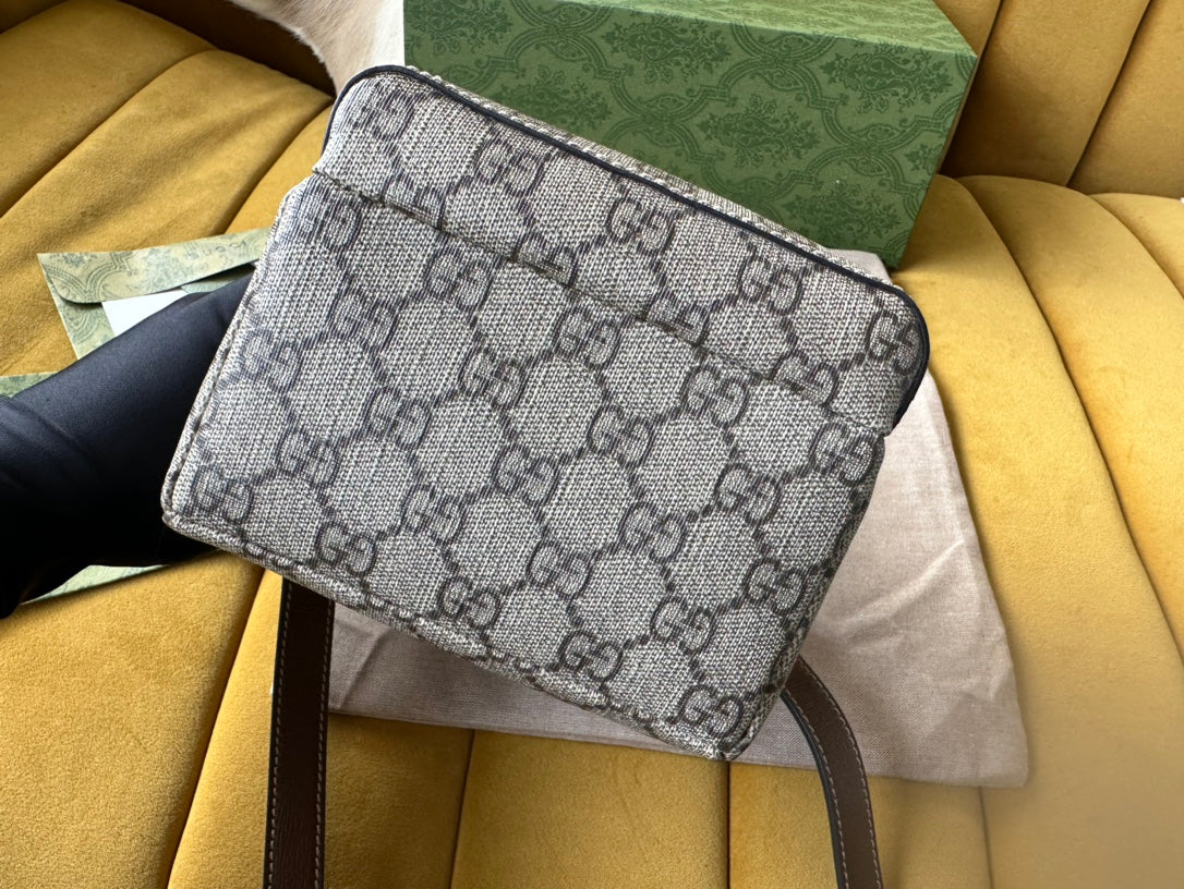 GUCCI MULTI-FUNCTION MINI 19 BACKPACK IN BEIGE AND BROWN CANVAS