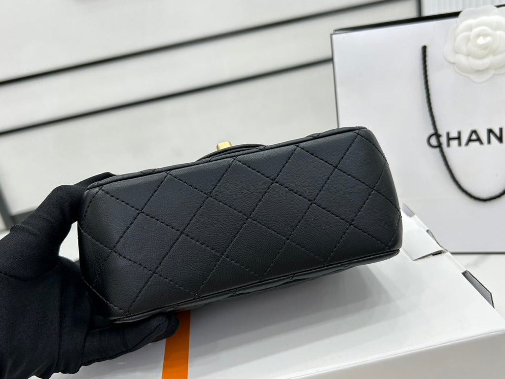 CHANEL SMALL 17 FLAP BAG IN BLACK CALFSKIN GOLD HARDWARE