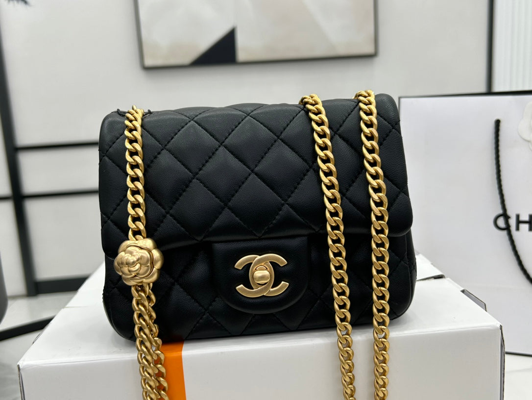 CHANEL SMALL 17 FLAP BAG IN BLACK CALFSKIN GOLD HARDWARE