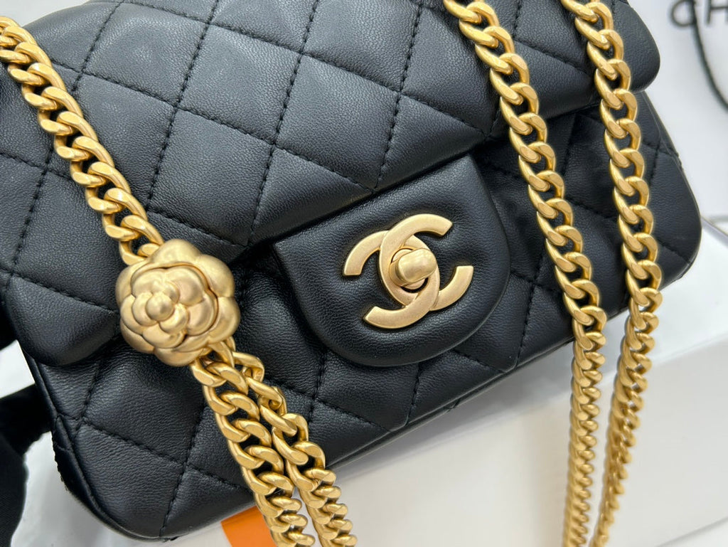 CHANEL SMALL 17 FLAP BAG IN BLACK CALFSKIN GOLD HARDWARE