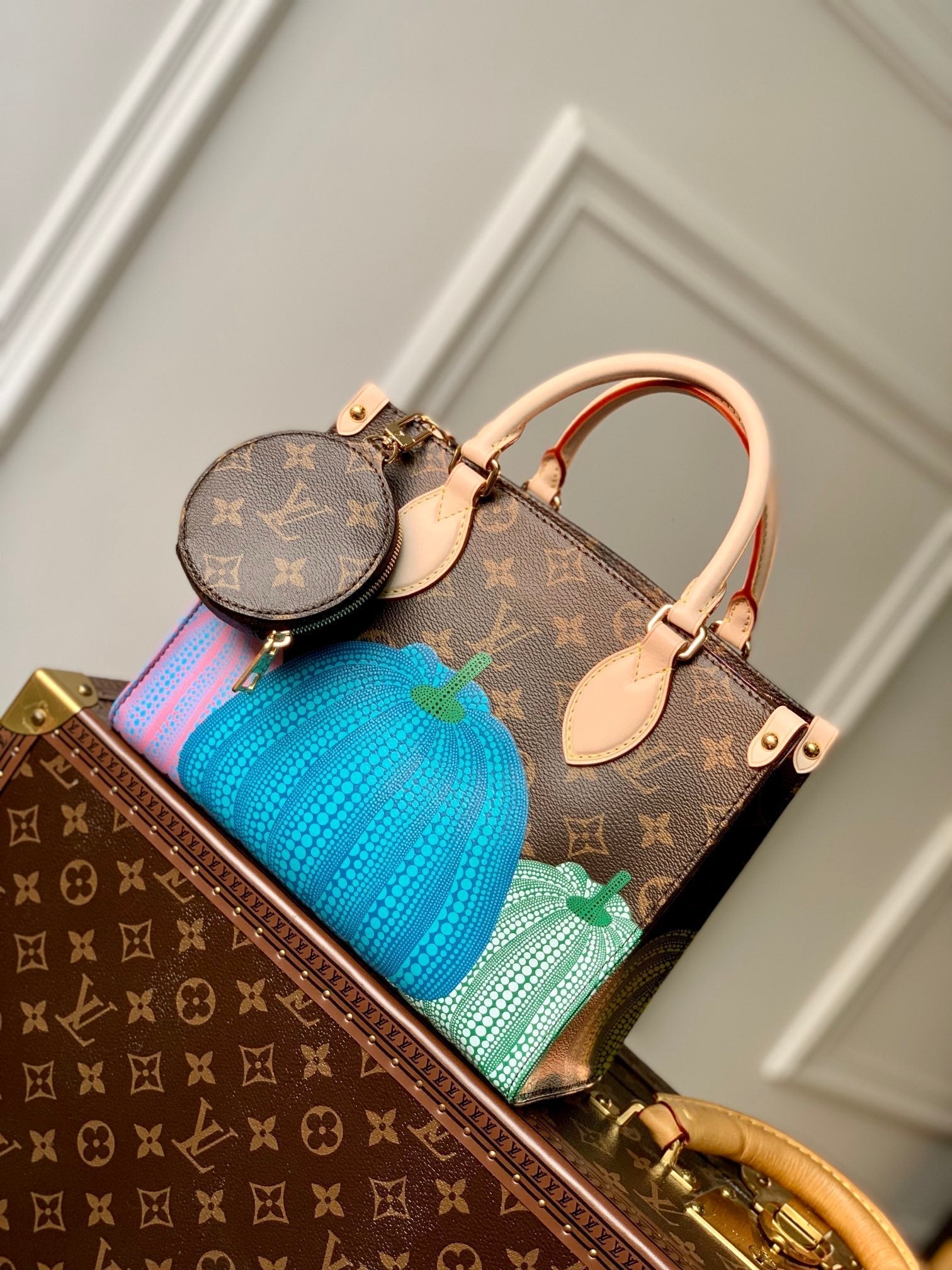 LOUIS VUITTON LV x YK ONTHEGO 25 IN BROWN MONOGRAM COATED CANVAS AND CALFSKIN PUMPKIN PATTERN