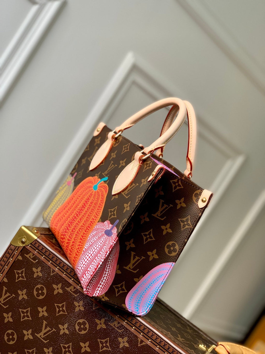 LOUIS VUITTON LV x YK ONTHEGO 25 IN BROWN MONOGRAM COATED CANVAS AND CALFSKIN PUMPKIN PATTERN