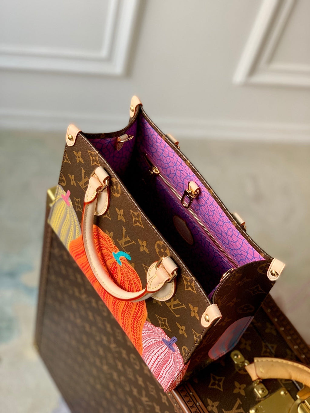 LOUIS VUITTON LV x YK ONTHEGO 25 IN BROWN MONOGRAM COATED CANVAS AND CALFSKIN PUMPKIN PATTERN