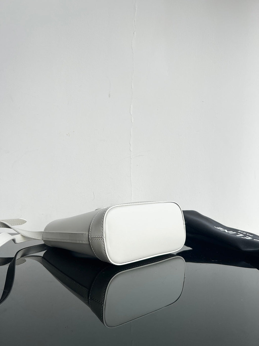CELINE CUIR TRIPHOME 19 WHITE SMOOTH CALFSKIN BUCKET BAG