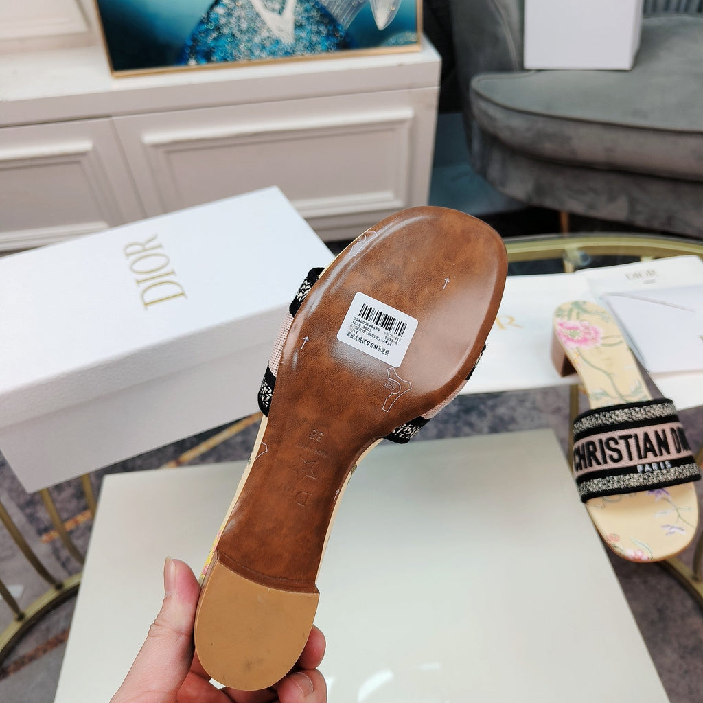 DIOR CD Mule Dway Heeled Slide 45mm Style 2