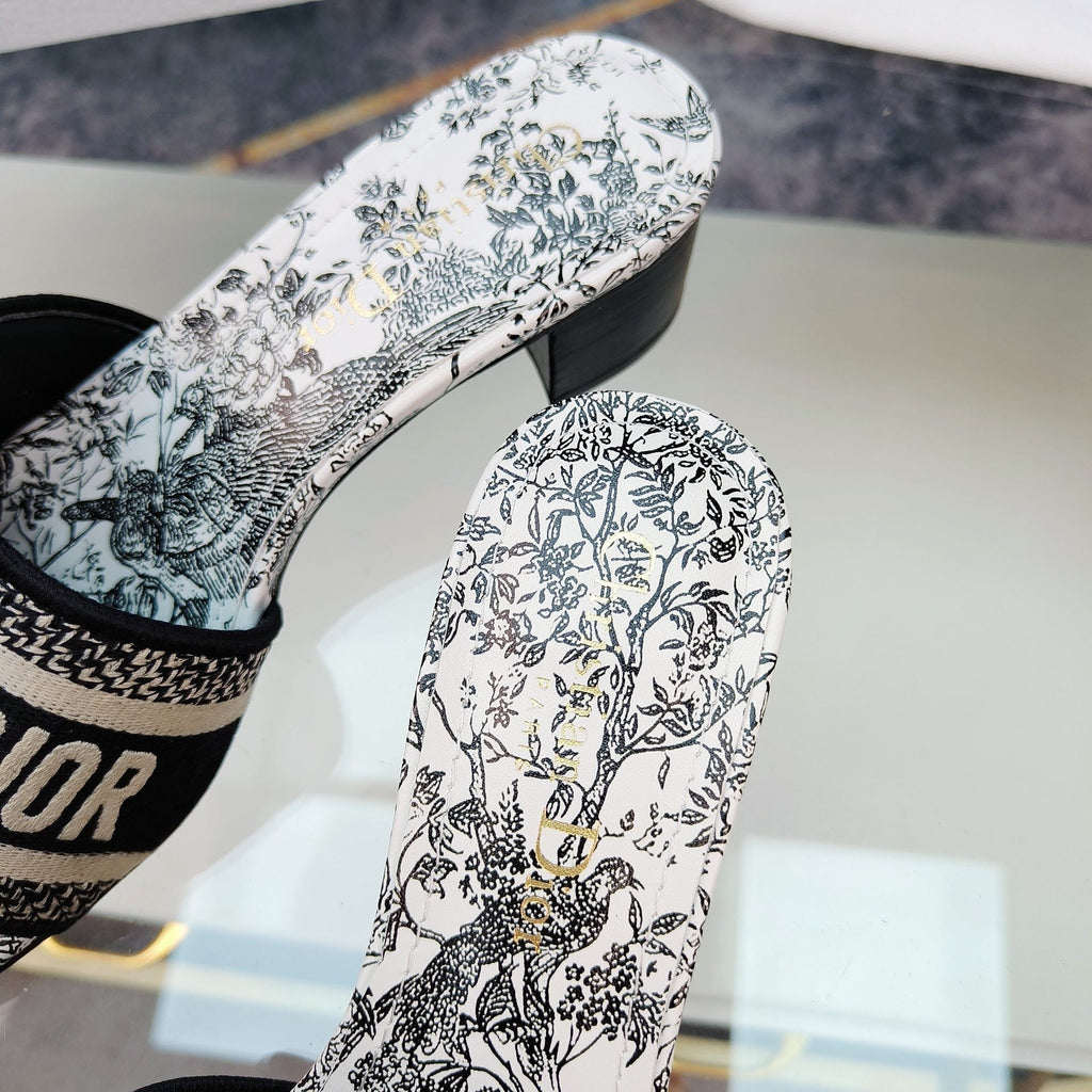 DIOR CD Mule Dway Heeled Slide 45mm Style 13