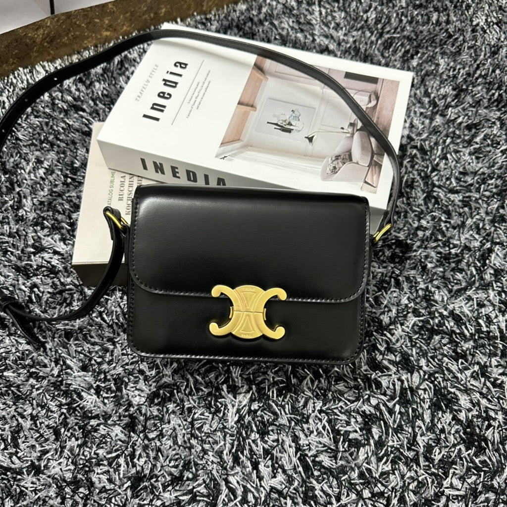 CELINE TRIOMPHE TEEN 18 BLACK COWHIDE LEATHER