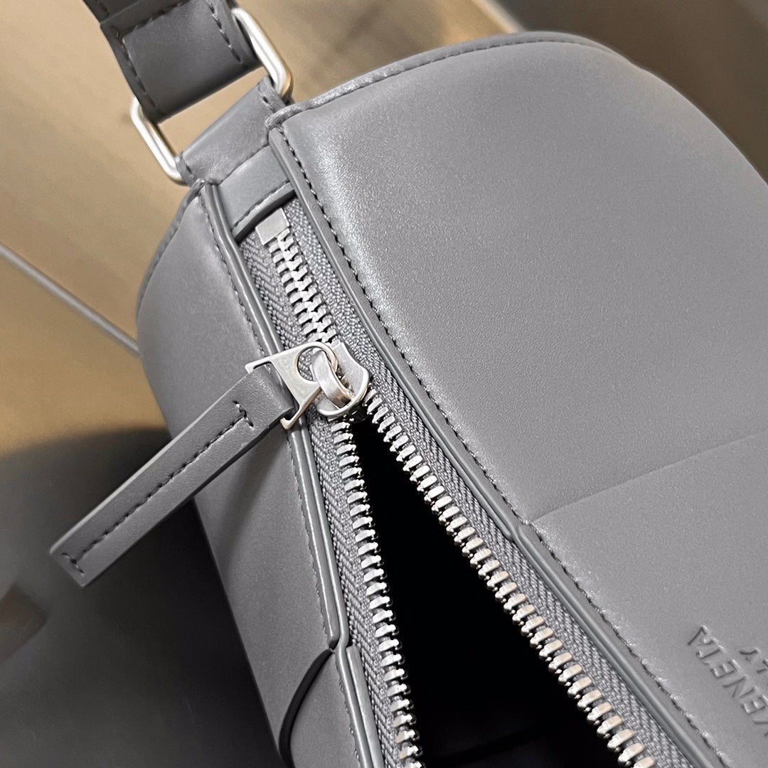 BOTTEGA VENETA CYLINDER CASSETTE 30 IN LAVA GRAY CALFSKIN
