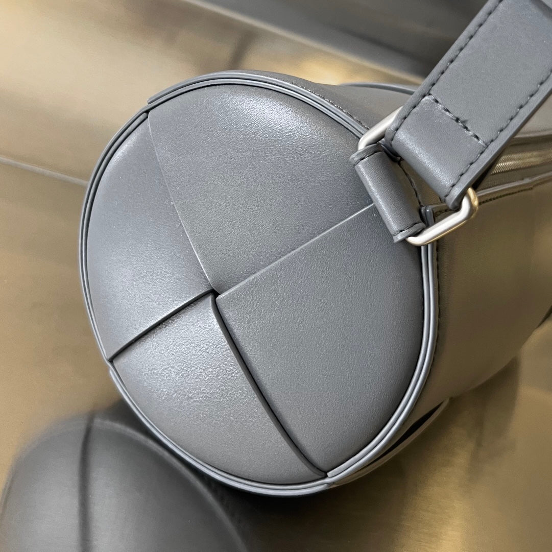 BOTTEGA VENETA CYLINDER CASSETTE 30 IN LAVA GRAY CALFSKIN
