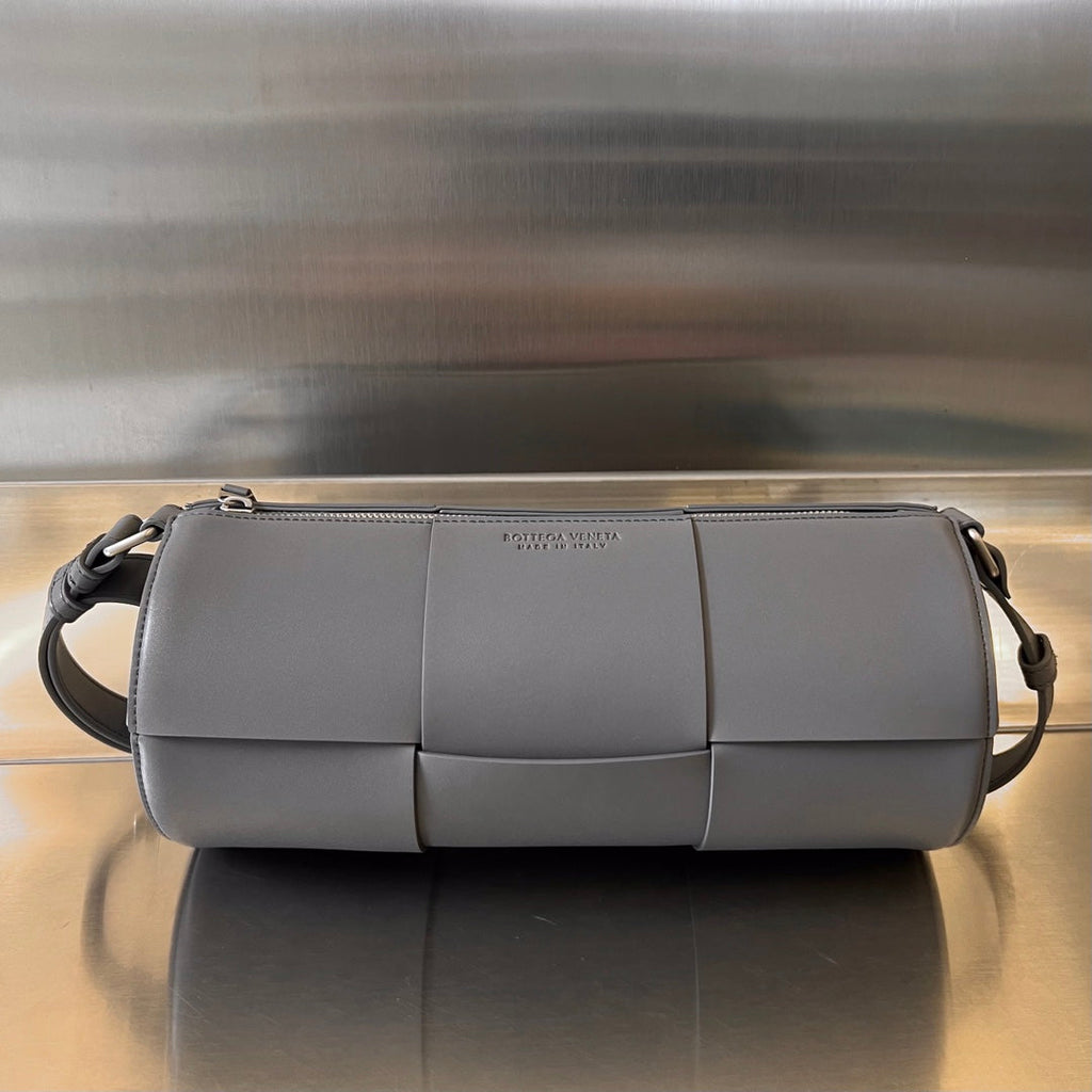 BOTTEGA VENETA CYLINDER CASSETTE 30 IN LAVA GRAY CALFSKIN