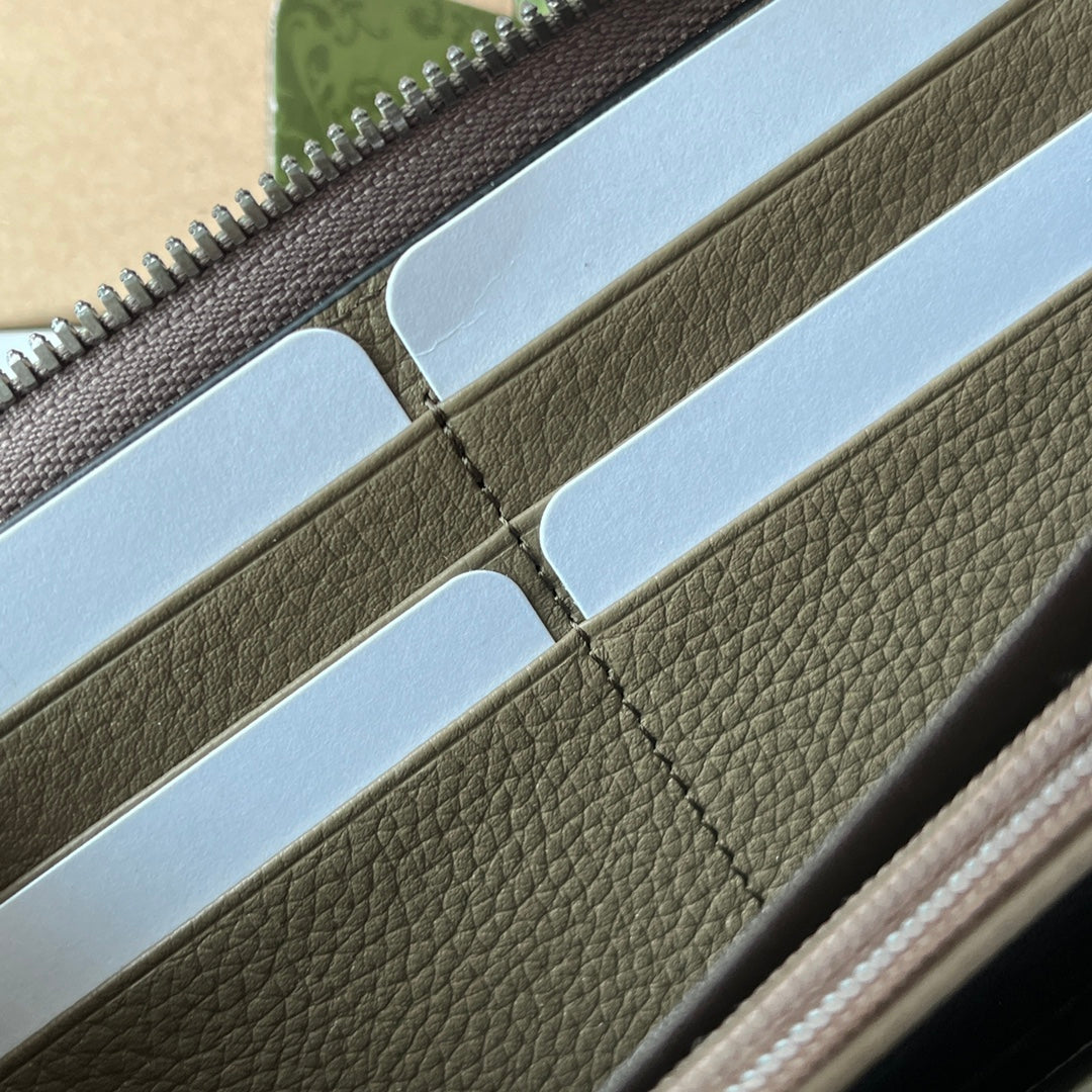 GUCCI FULL-ZIP WALLET 19 IN MOSS GREEN EMBOSSED CALFSKIN