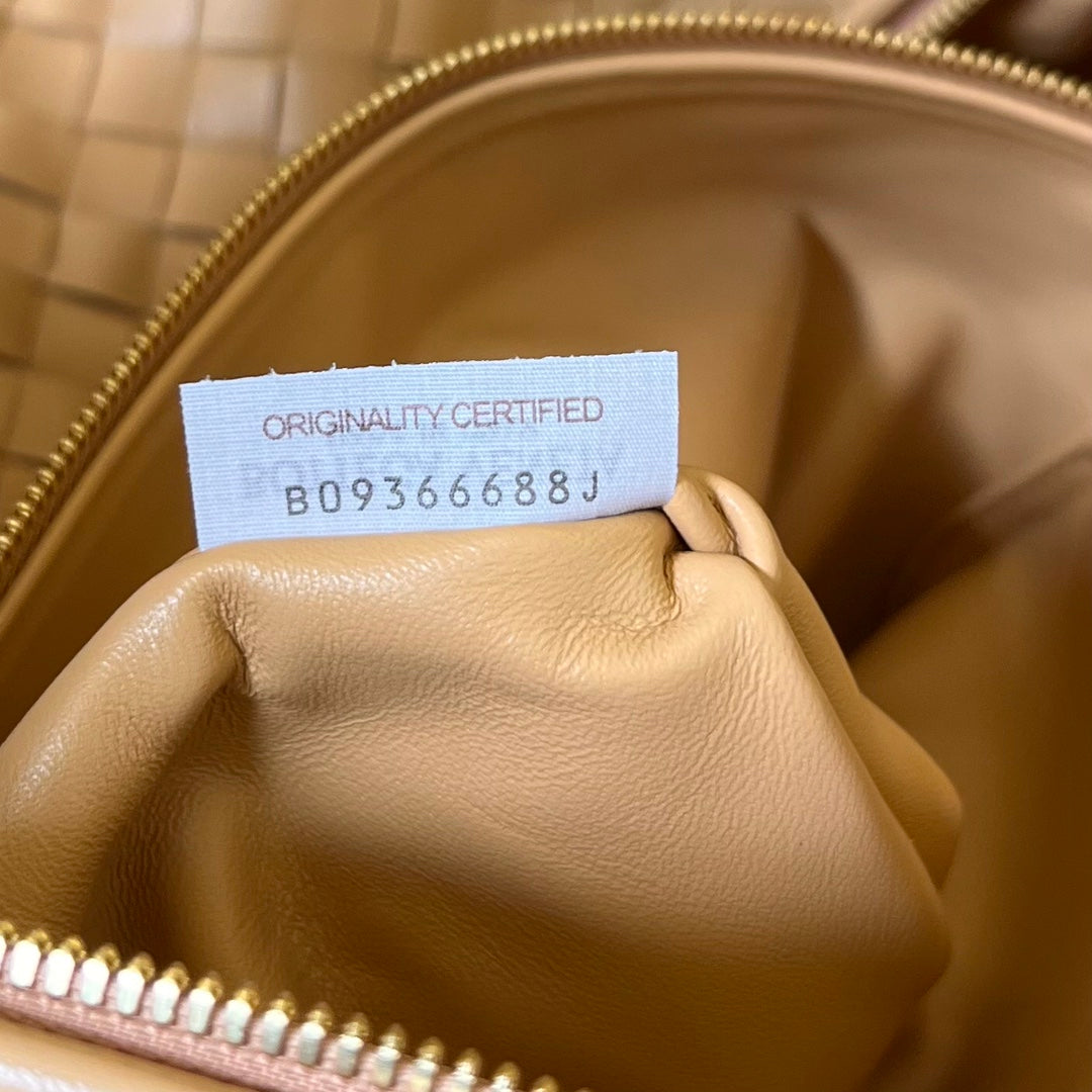 BOTTEGA VENETA SMALL JODIE 48 GOLDEN BROWN CALFSKIN