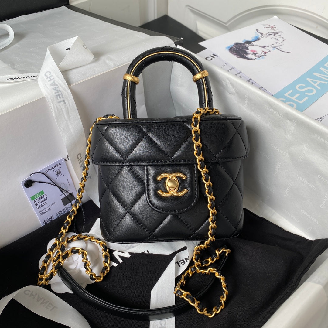 CHANEL SMALL 15 VANITY CASE IN BLACK CALFSKIN GOLD HARDWARE