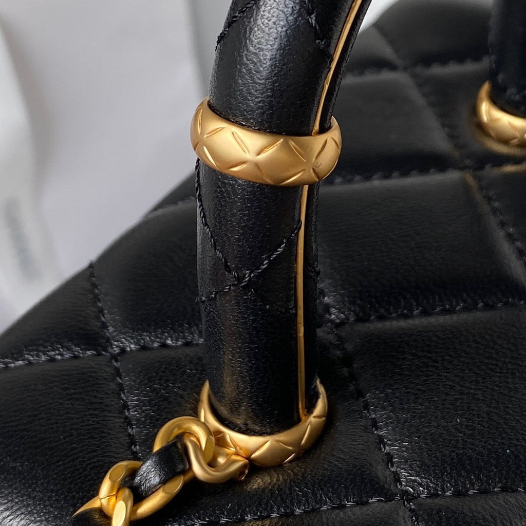 CHANEL SMALL 15 VANITY CASE IN BLACK CALFSKIN GOLD HARDWARE