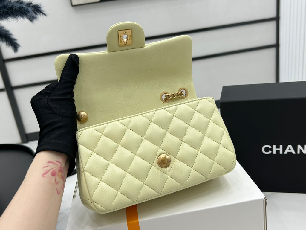 CHANEL SMALL 20 FLAP BAG IN NEON YELLOW CALFSKIN GOLD HARDWARE
