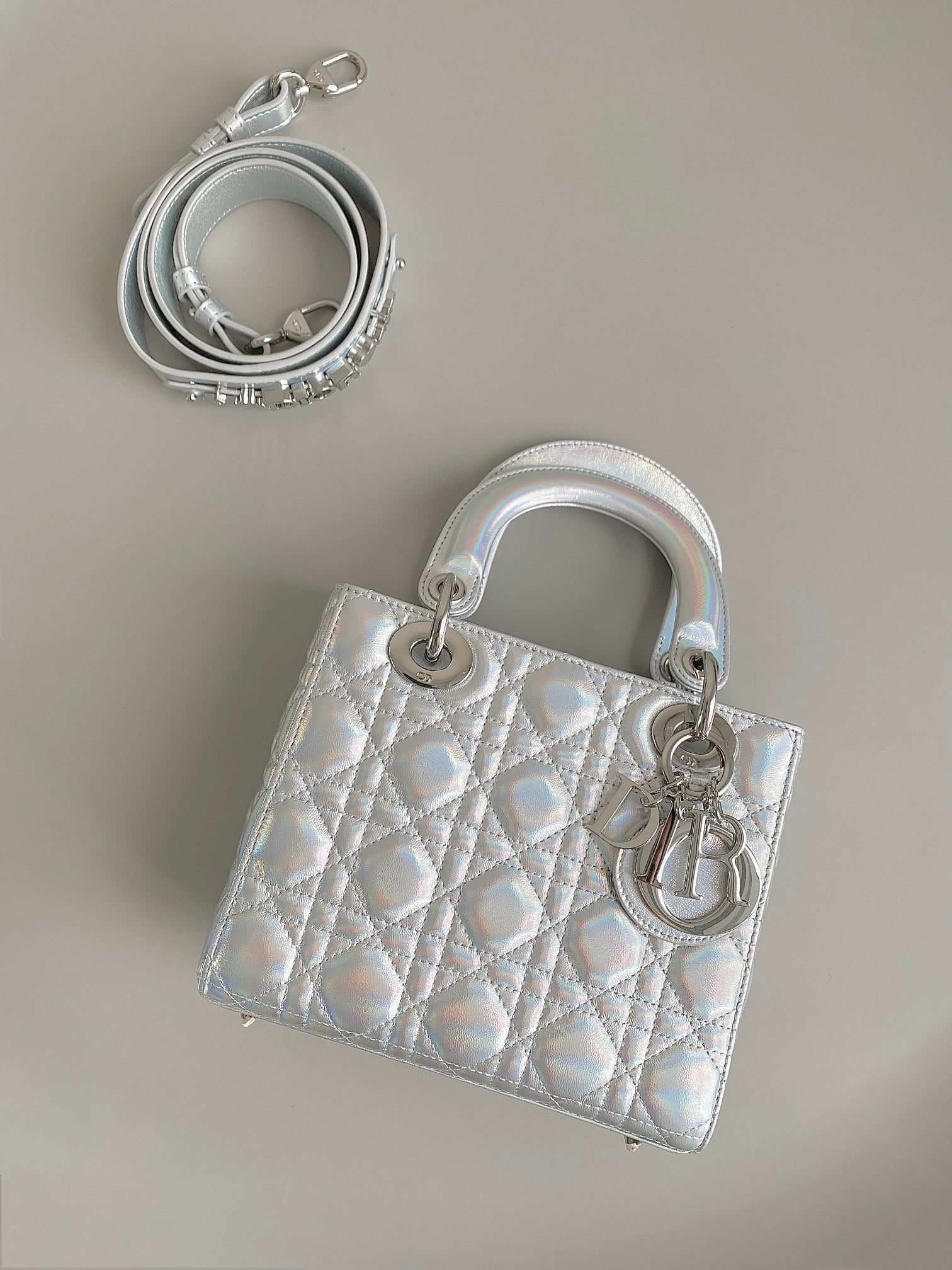 DIOR MEDIUM LADY 20 HANDBAG IN SILVER LAMBSKIN