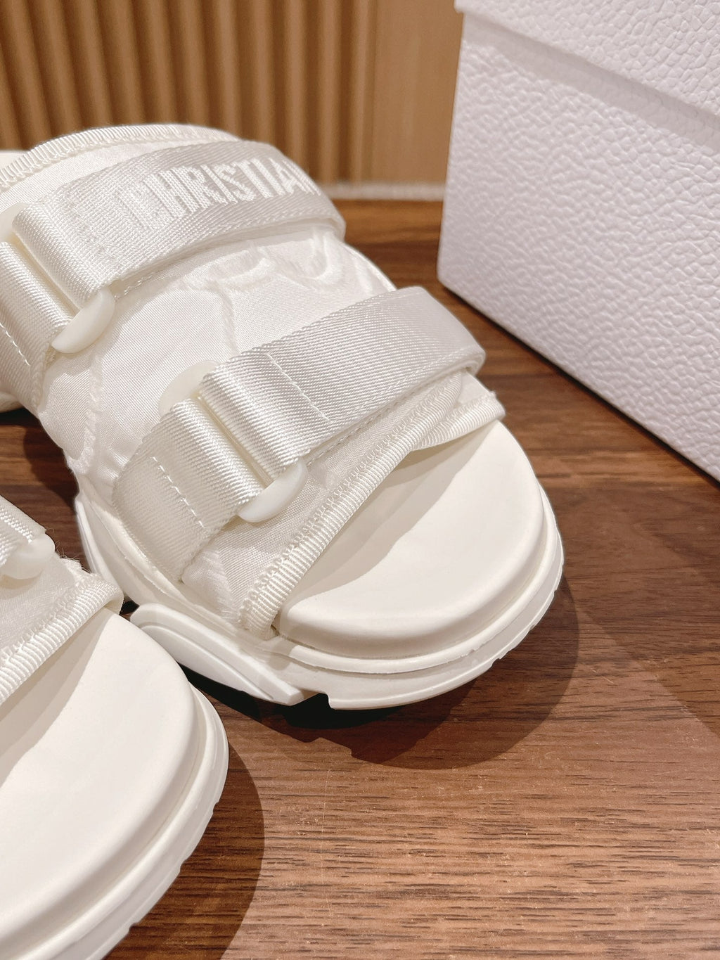 DIOR PLATFORM SLIDES 25S 30 MM IN CREAM WHITE FABRIC AND CALFSKIN