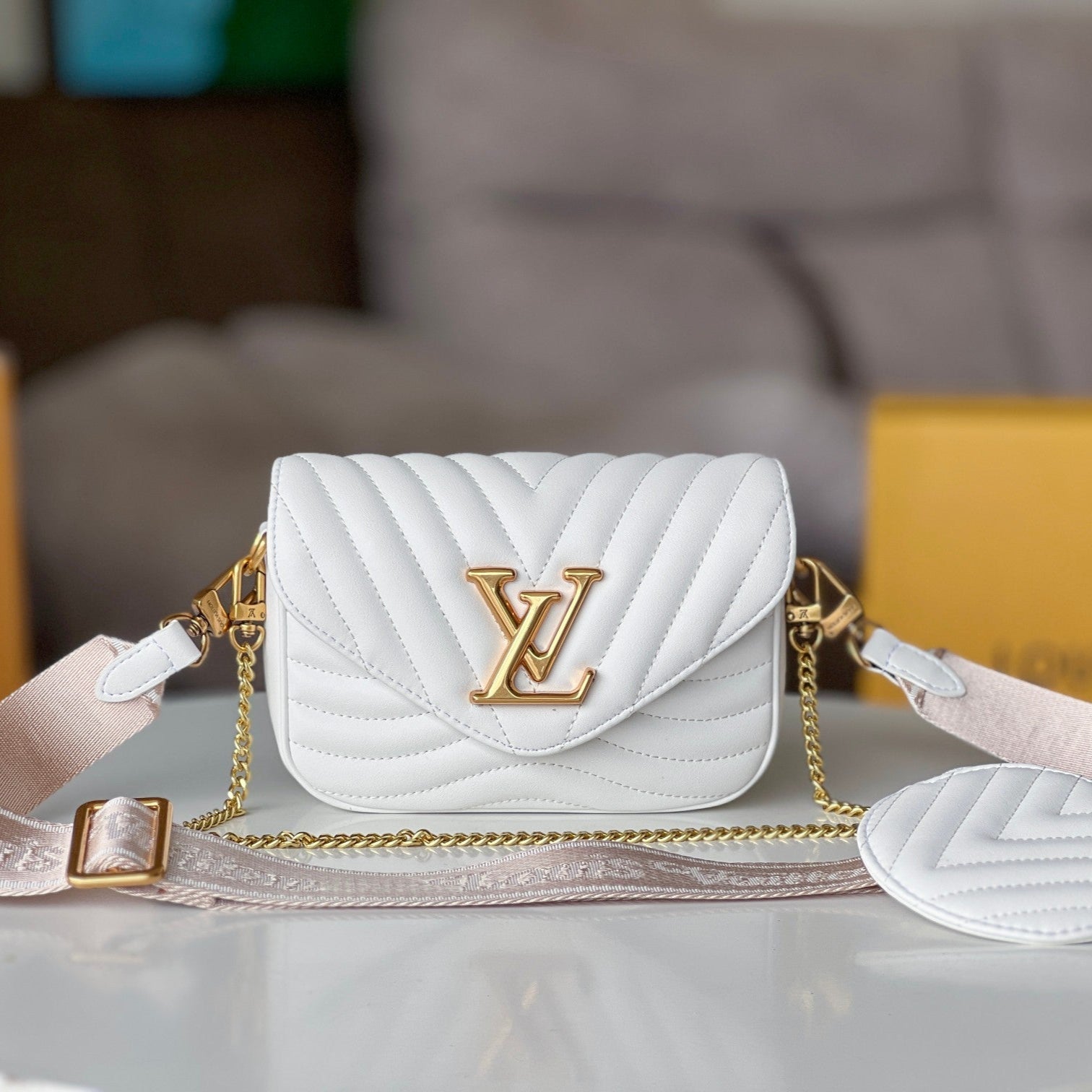 LOUIS VUITTON LV 25S WAVE MULTI POCHETTE 19 IN WHITE CALFSKIN GOLD HARDWARE