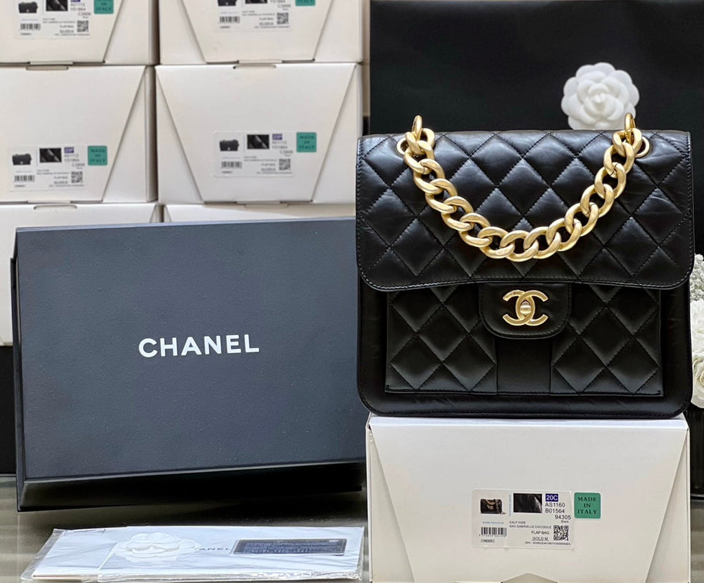 CHANEL 25S  MEDIUM FLAP BAG 25 IN BLACK CALFSKIN GOLD HARDWARE