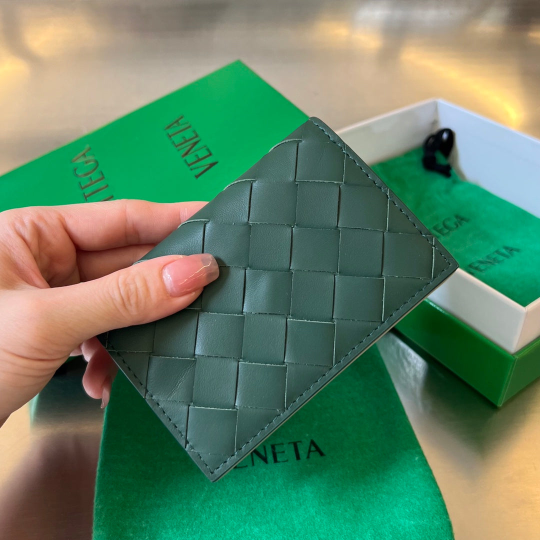 BOTTEGA VENETA INTRECCIATO BUSINESS 11 EMERALD GREEN CALFSKIN CARD CASE