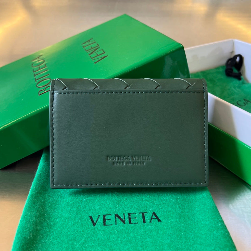 BOTTEGA VENETA INTRECCIATO BUSINESS 11 EMERALD GREEN CALFSKIN CARD CASE