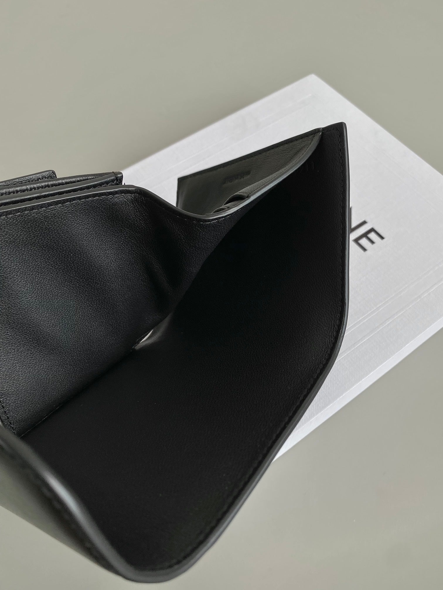 CELINE TRIPHOME 10 TRIFOLD WALLET CALFSKIN BLACK