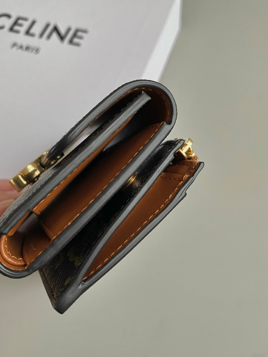 CELINE TRIOMPHE 9 WALLET TWO-IN-ONE OLD FLOWER BROWN CALFSKIN