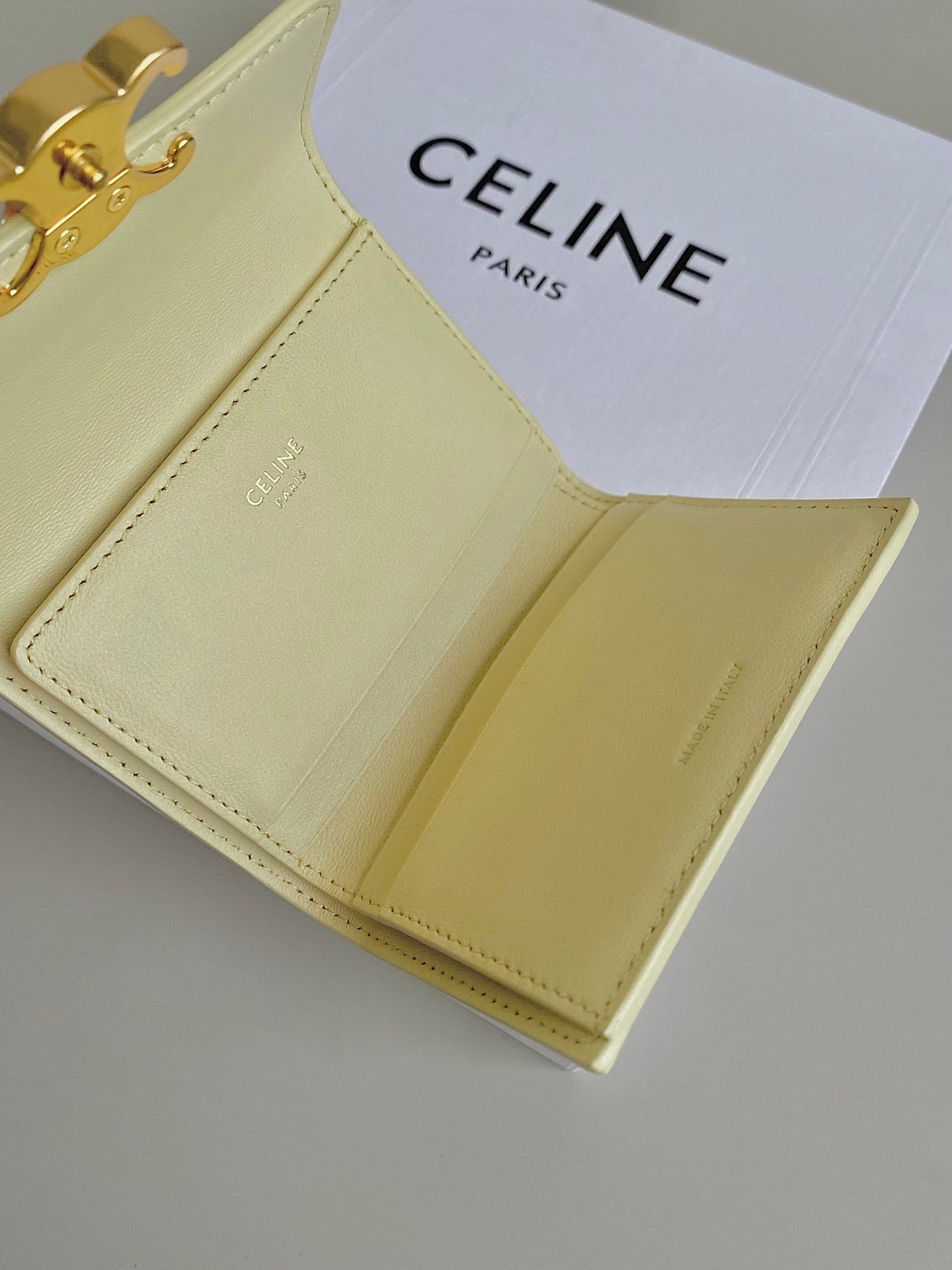 CELINE TRIOMPHE 9 WALLET TWO-IN-ONE YELLOW PASTEL CALFSKIN