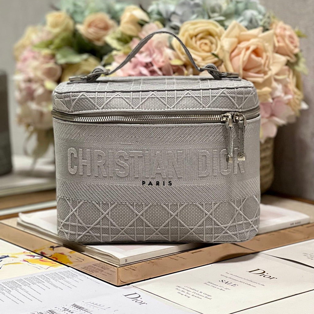 DIOR SMALL 25 TRAVEL VANITY CASE WITH SHOULDER STRAP DOVE GRAY