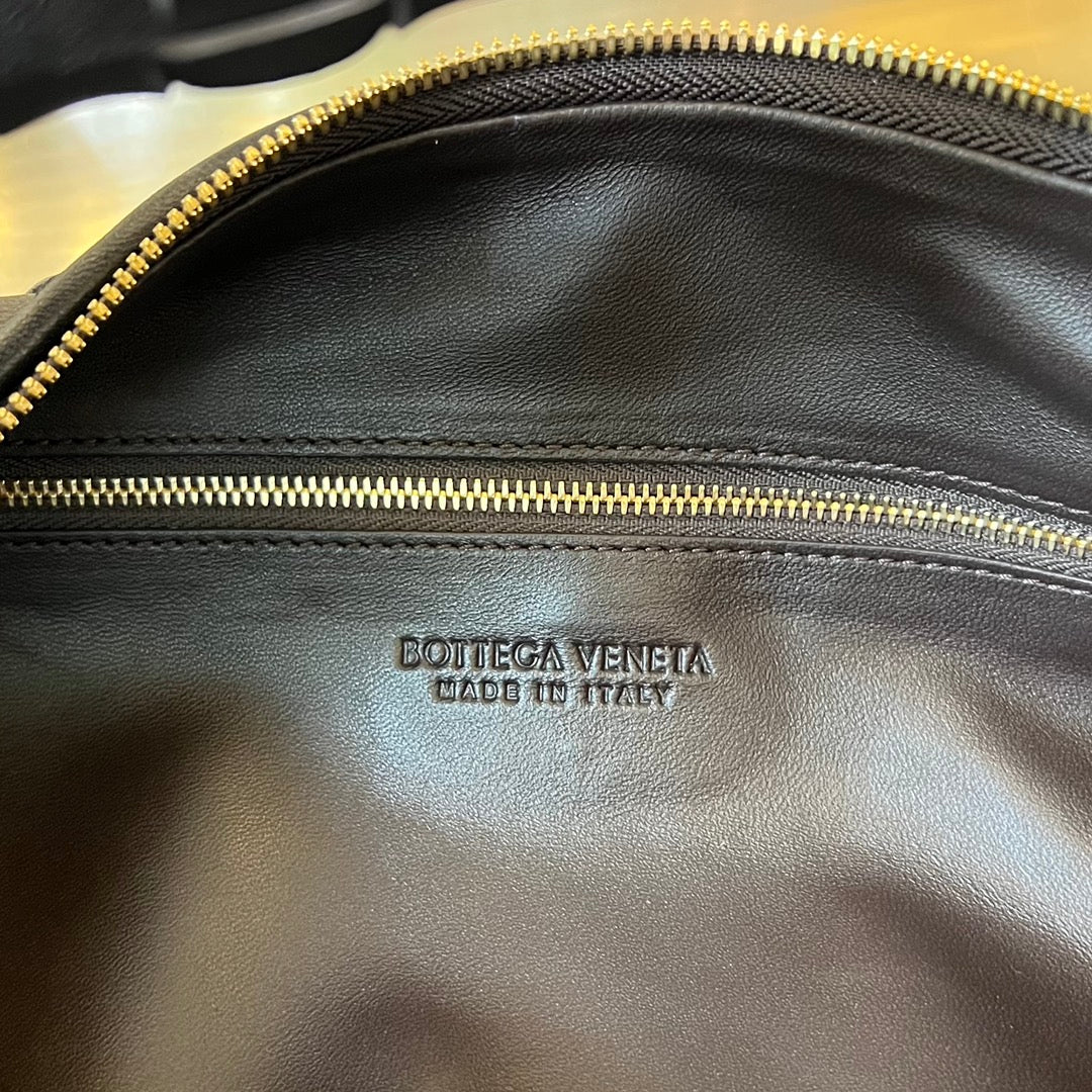 BOTTEGA VENETA SMALL JODIE 48 BLACK CALFSKIN