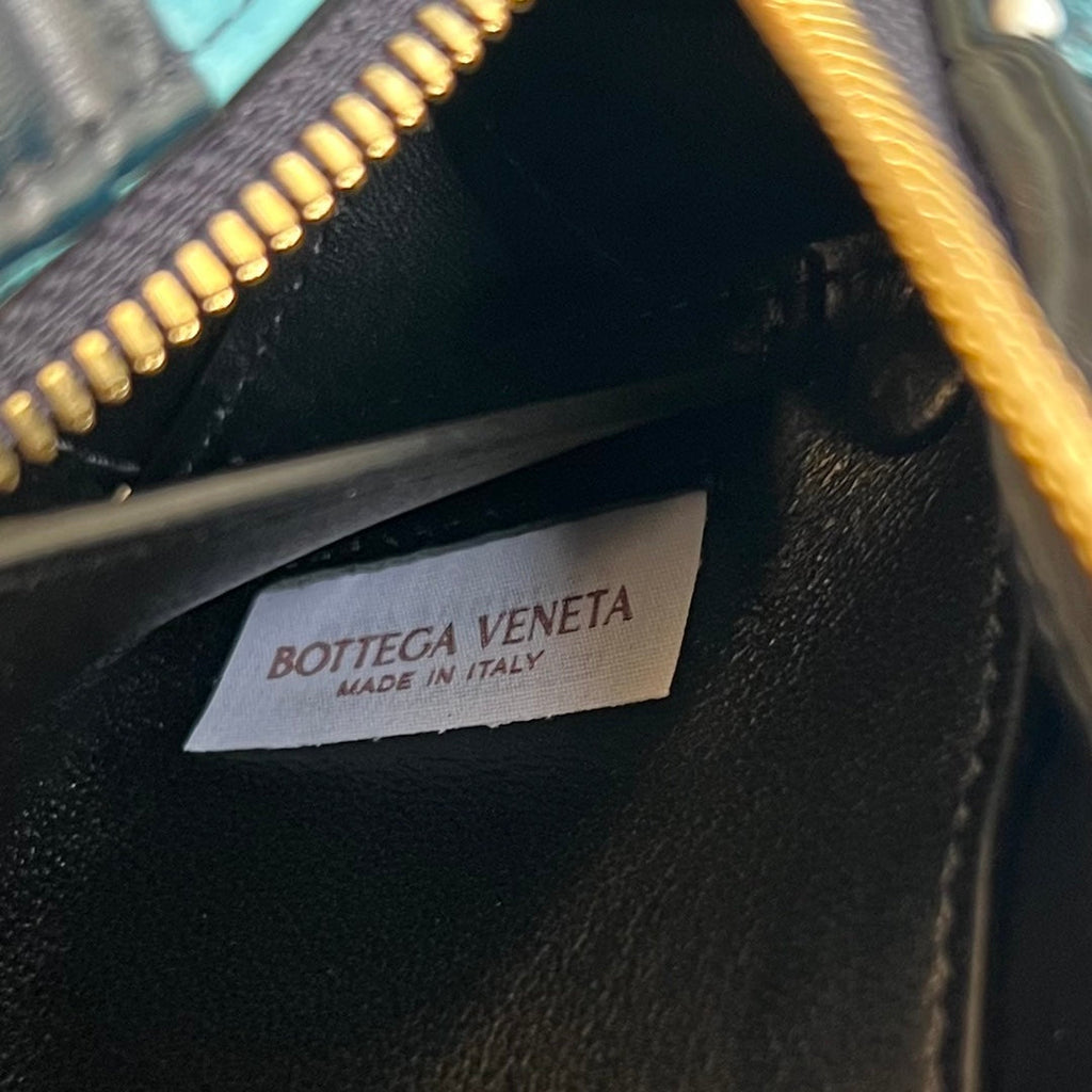 BOTTEGA VENETA SMALL BRICK CASSETTE 23 IN SKY BLUE MIX BLACK LAMBSKIN