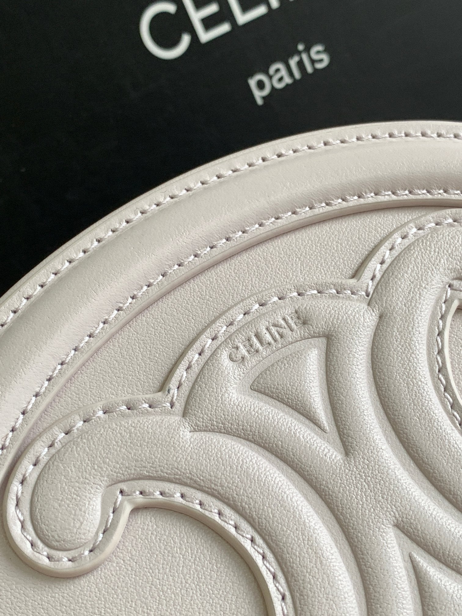 CELINE SMOOTH CALFSKIN 16 OVAL WHITE BAG