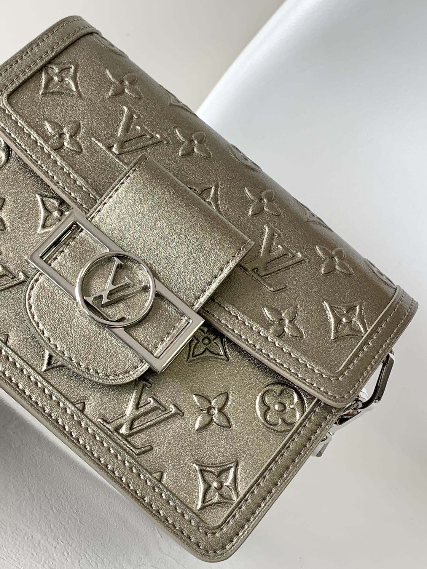 LOUIS VUITTON LV 25S MINI DAUPHINE BAG 20 IN BEIGE GRAY MOONOGRAM CALFSKIN SHIMMERING METALLIC GOLD