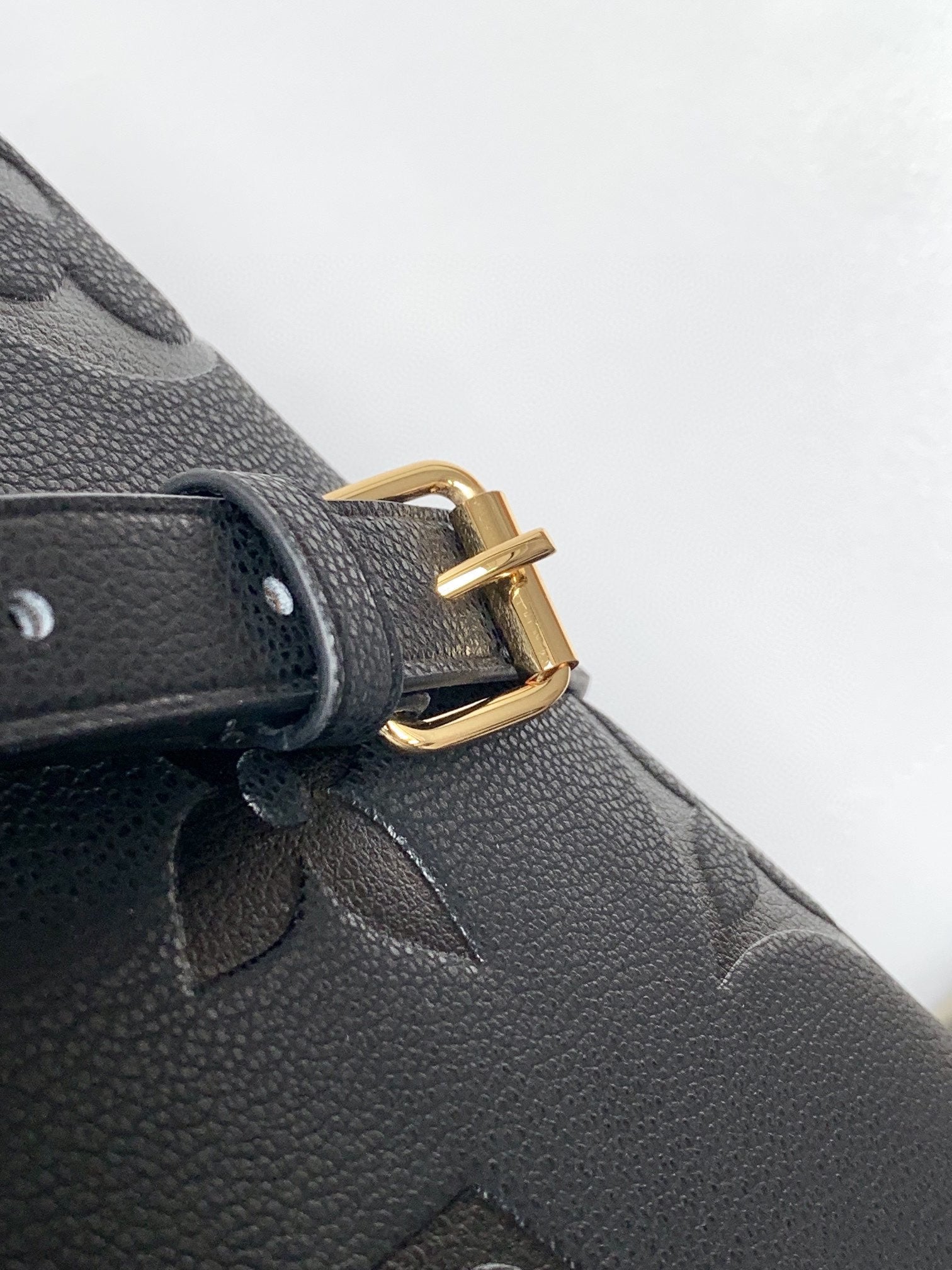 LOUIS VUITTON LV 25S TRIANON MM BAG 36 IN BLACK CALFSKIN GOLD HARDWARE