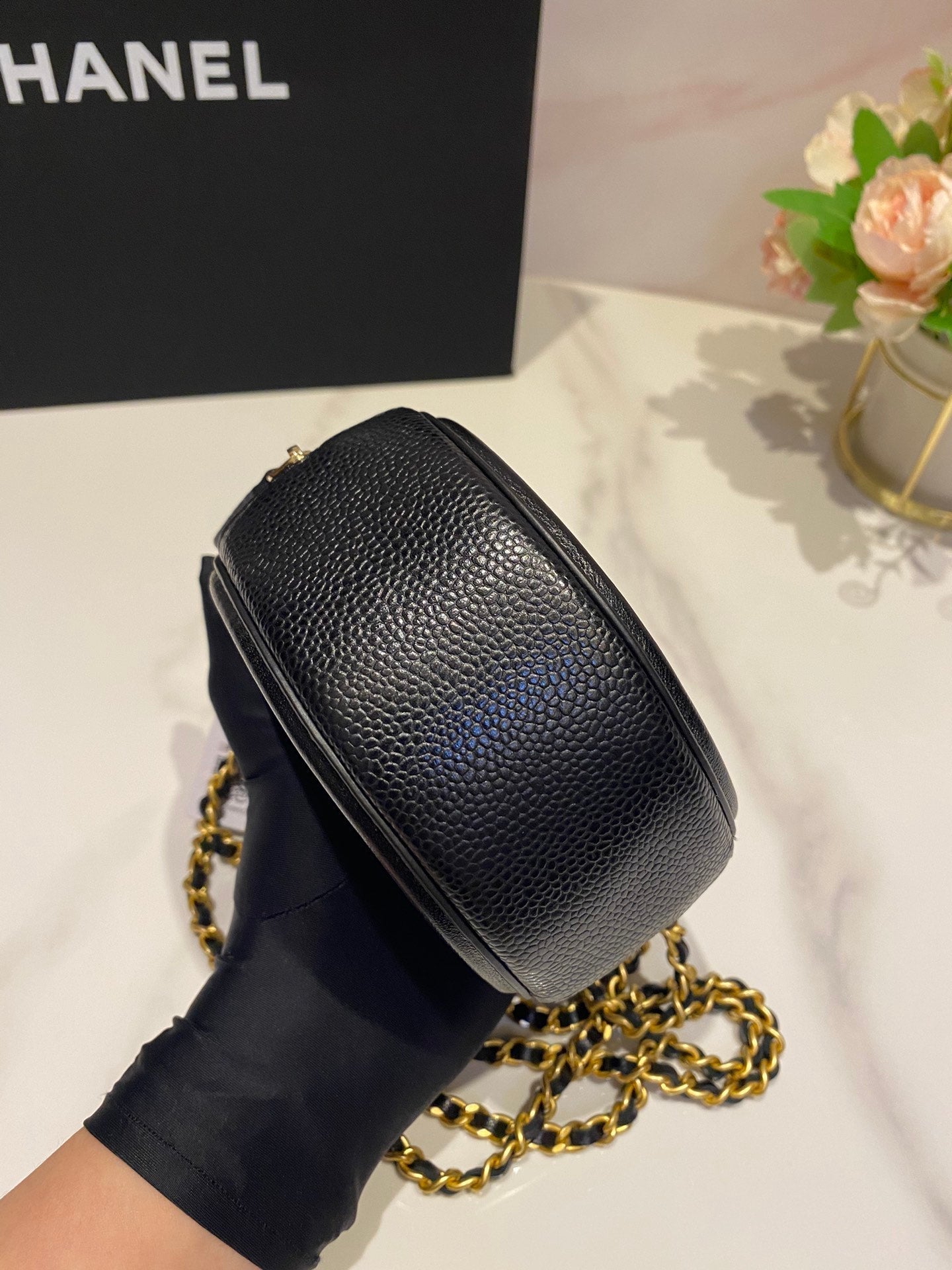 CHANEL MINI 12 ROUND CHAIN BAG IN BLACK CALFSKIN GOLD HARDWARE