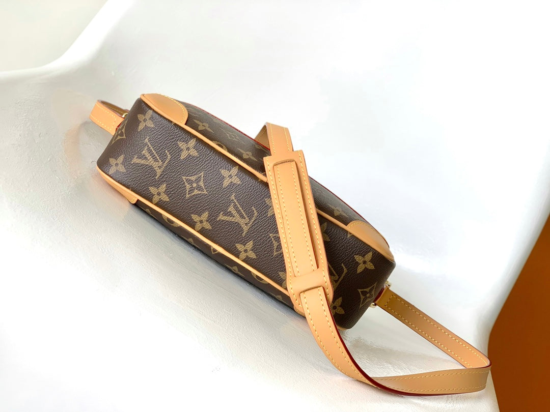 LOUIS VUITTON TROCADERO MINI MESSENGER BAG 23 IN BEIGE AND BROWN MONOGRAM COATED CANVAS