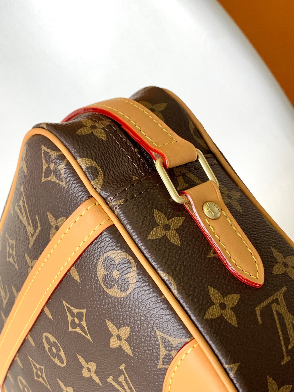 LOUIS VUITTON TROCADERO MEDIUM MESSENGER BAG 27 IN BEIGE AND BROWN MONOGRAM COATED CANVAS